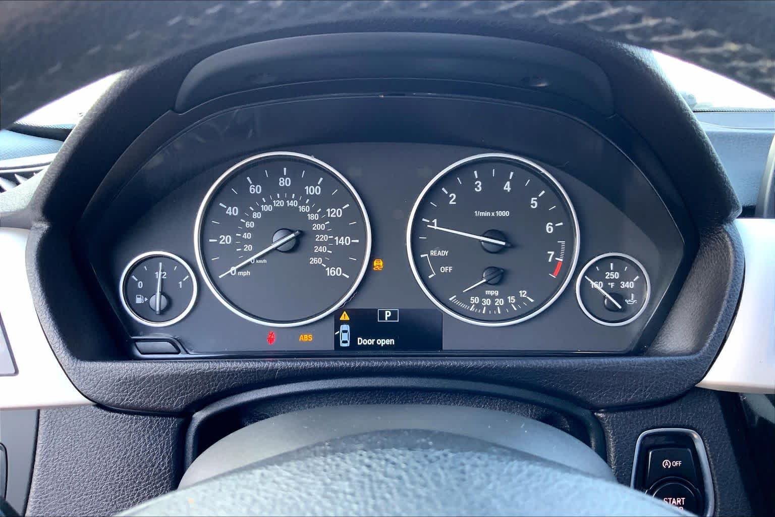 Used 2016 GREY BMW 320i image 25