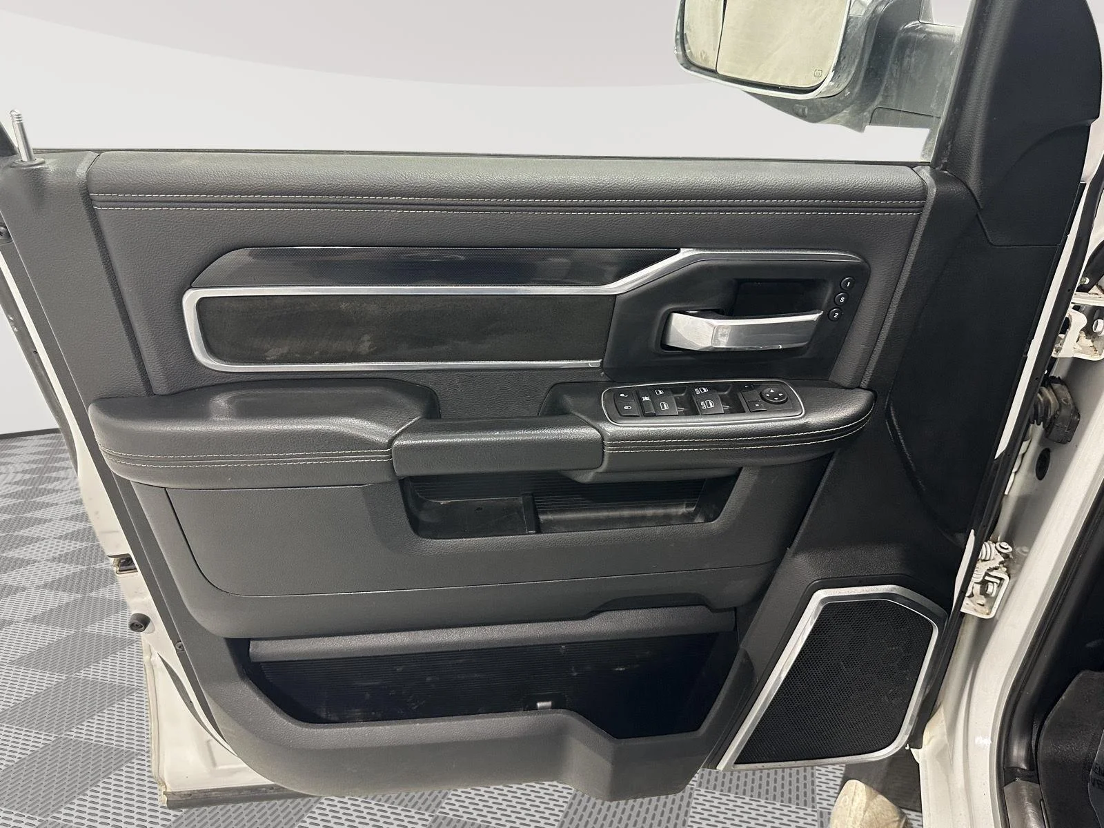 Used 2022 Bright White Clearcoat Ram Laramie image 19