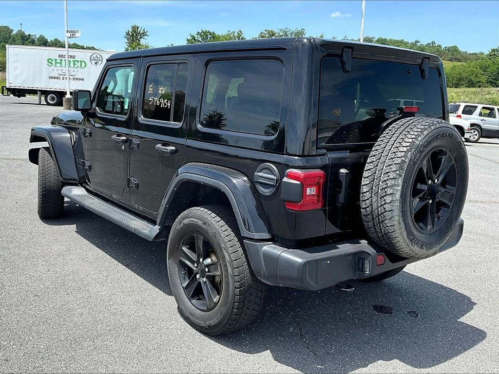 Used 2022 Black Jeep Unlimited Sahara Altitude image 6