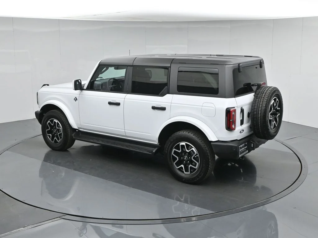 New 2026 White Ford Outer Banks image 40
