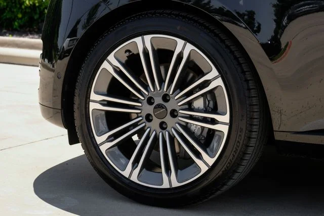 New 2026 Black Land Rover SE image 68