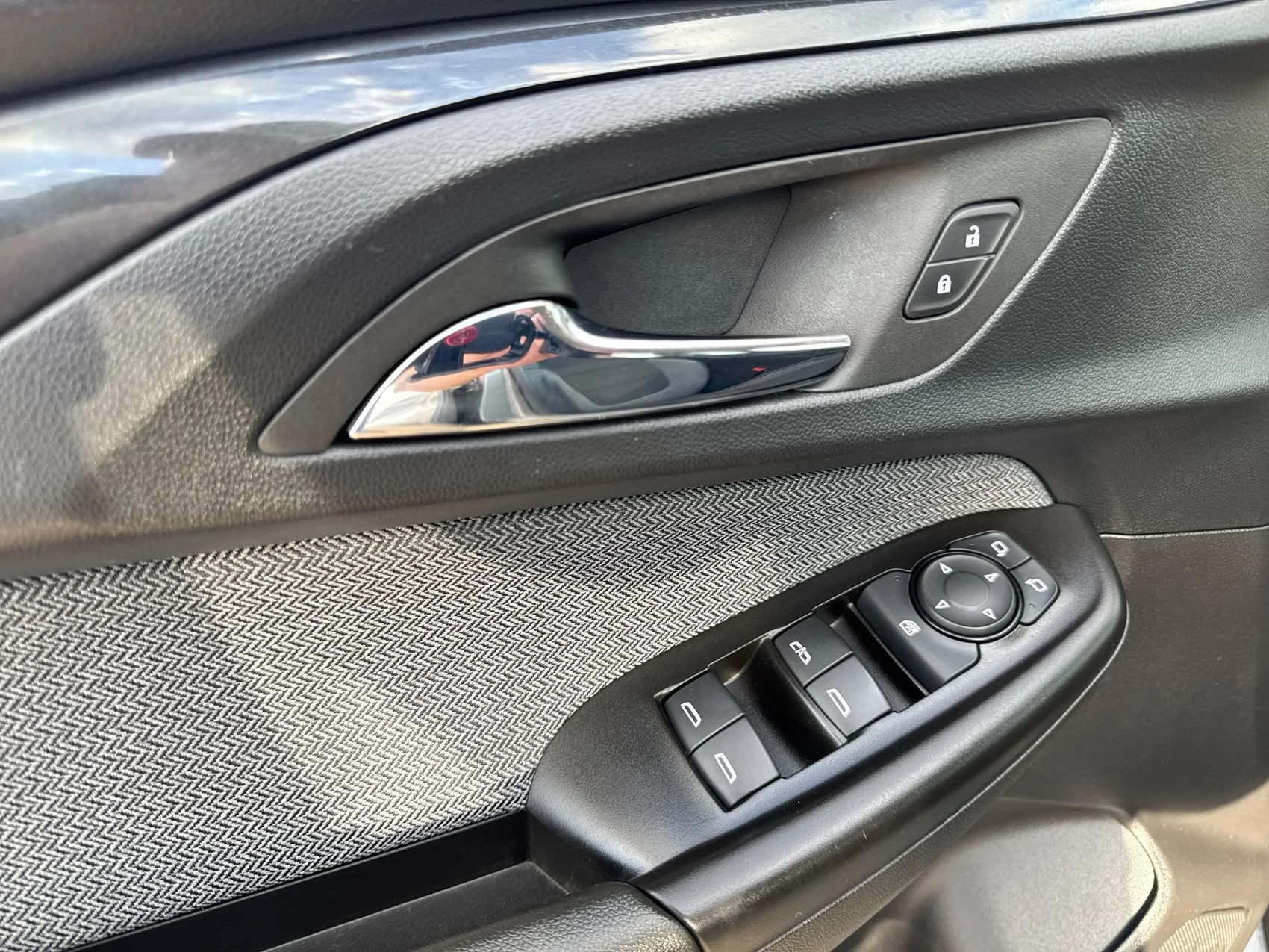 Used 2023 Sterling Gray Metallic Chevrolet LT image 13