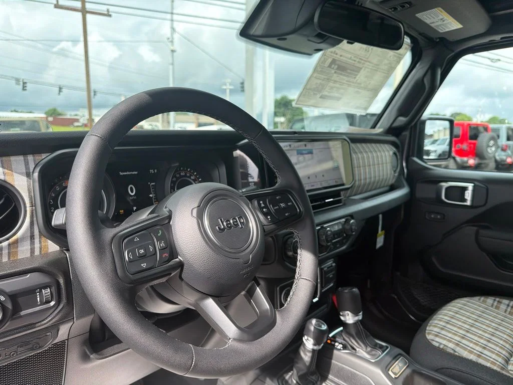 New 2026 Granite Crystal Metallic Clear-Coat Exterior Paint Jeep 85th Anniversary Edition image 30
