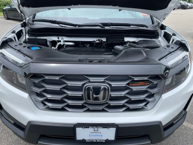 Certified Used 2023 Platinum White Pearl Honda AWD TRAILSPORT image 9