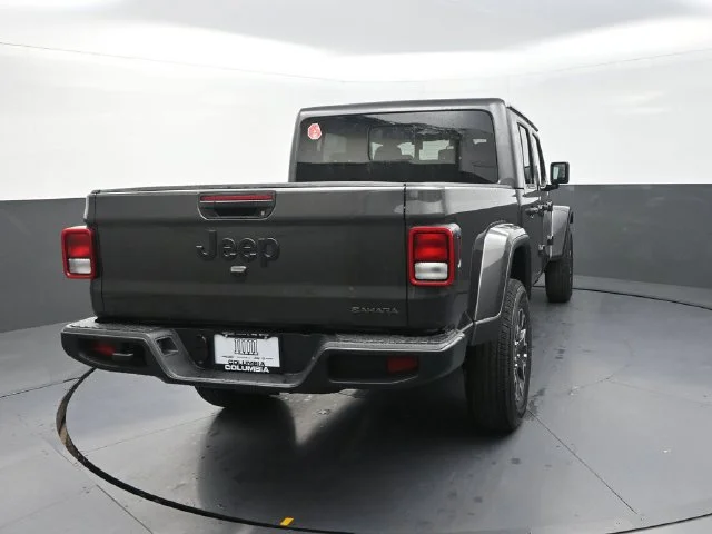 New 2026 Granite Crystal Metallic Clear-Coat Exterior Paint Jeep Sahara image 8
