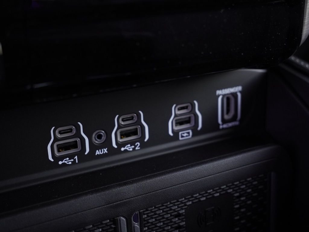 New 2026 Bright White Clear-Coat Exterior Paint RAM Rebel image 17