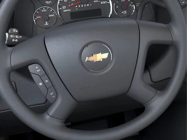New 2025 Summit White Chevrolet 1WT image 22