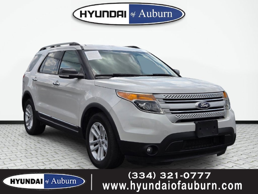 Used 2015 White Ford XLT image 1