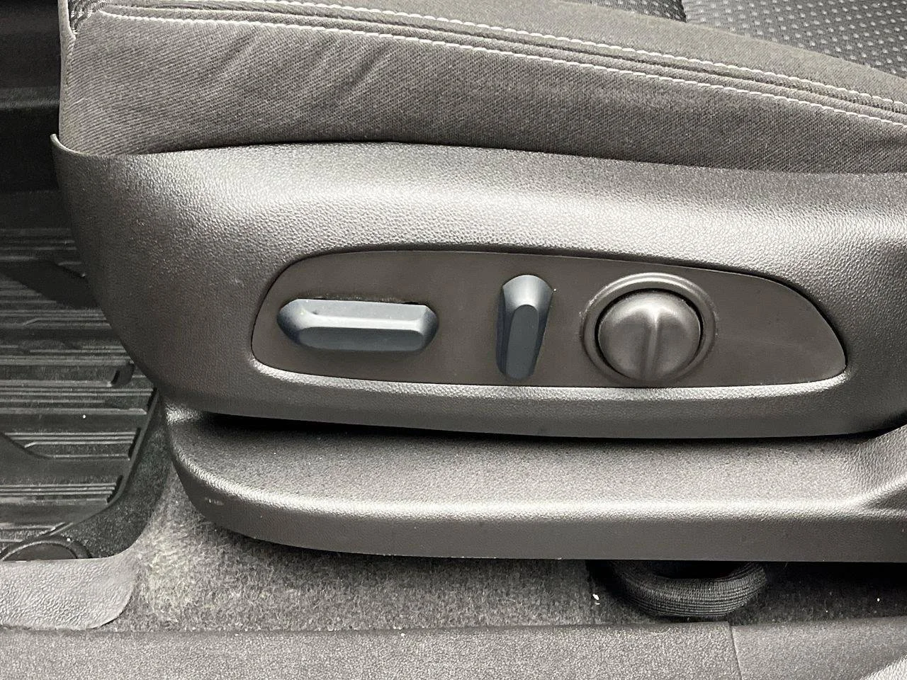 2023 GMC Terrain SLE - Photo 12
