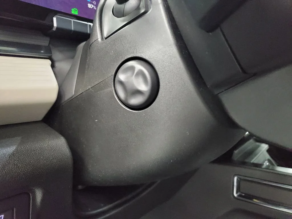 2026 GMC HUMMER EV 2X - Photo 12