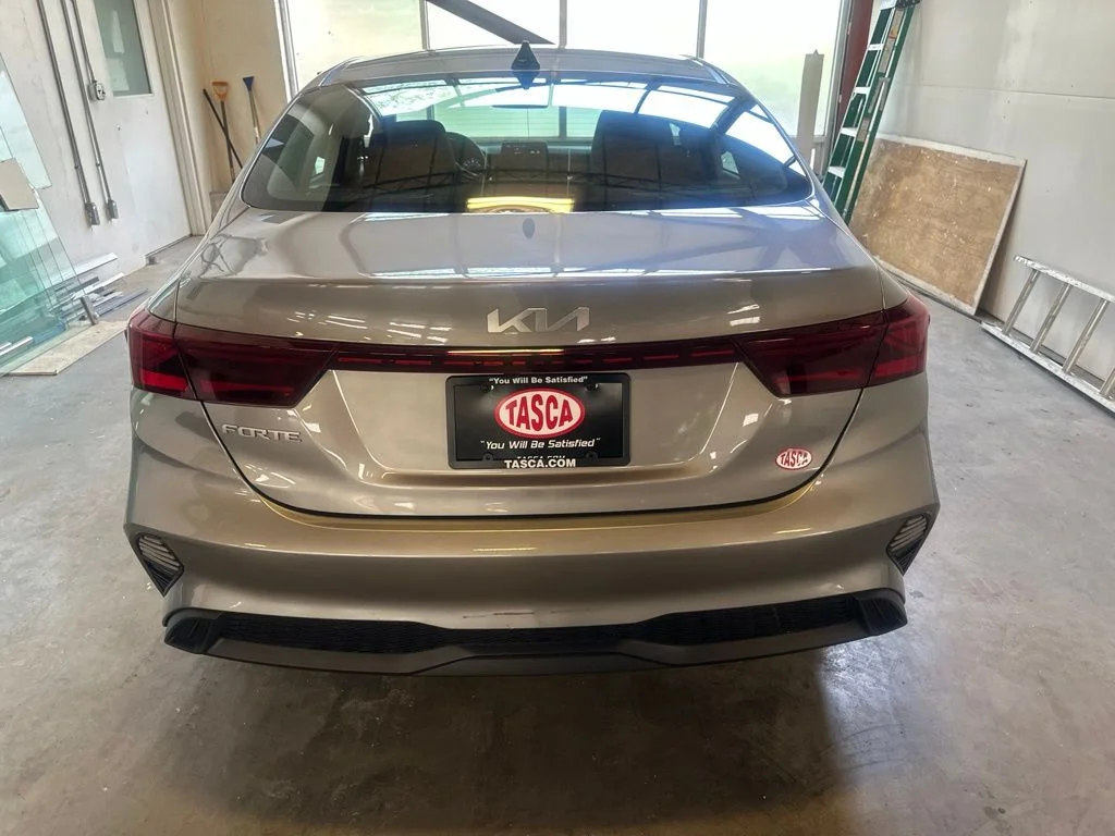 Used 2023 Gray Kia LXS image 4