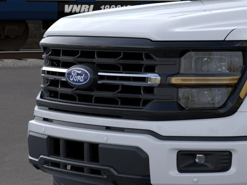 New 2026 Oxford White Ford XLT image 33