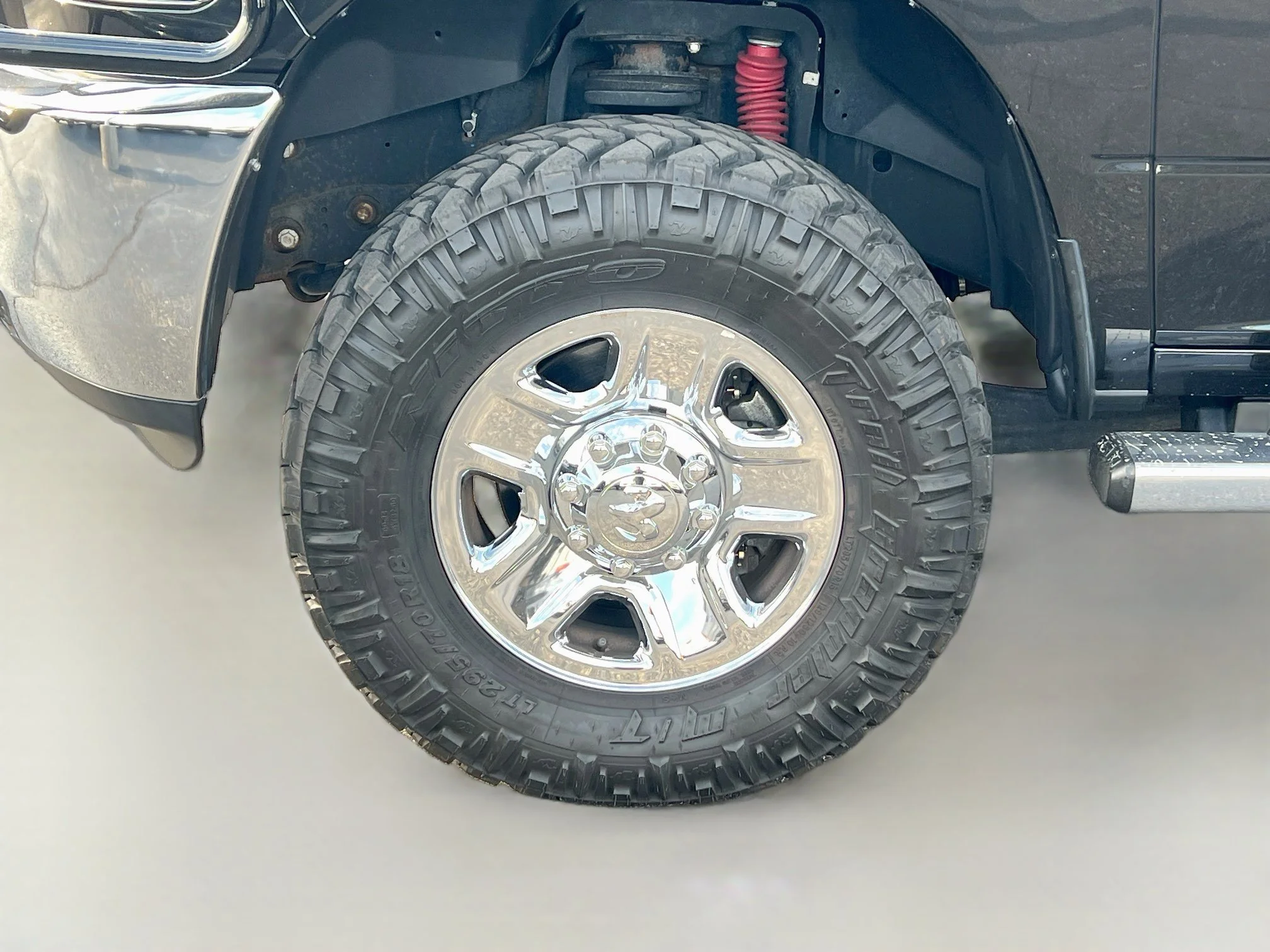 Used 2018 Brilliant Black Crystal Pearlcoat Ram TRADESMAN image 16