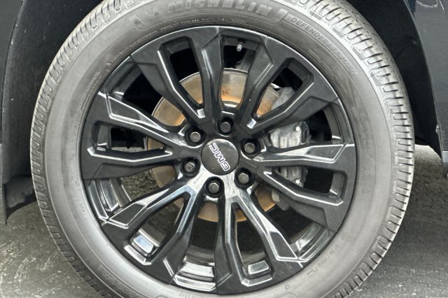 Used 2021 Black GMC Denali image 26