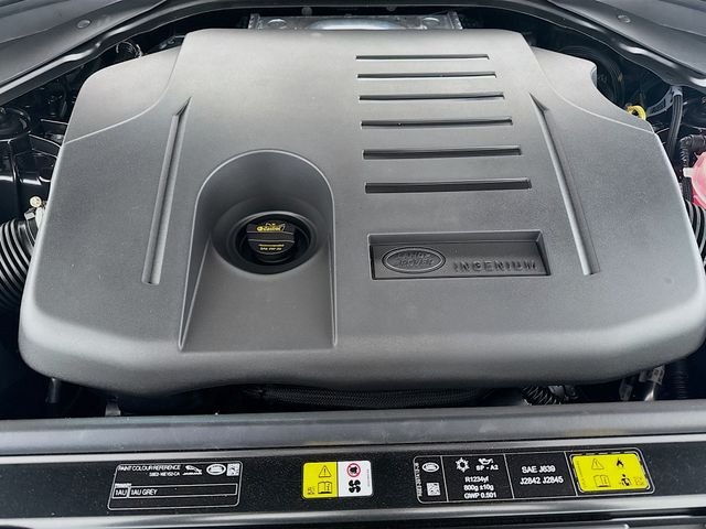 New 2026 Carpathian Grey Land Rover SE image 32