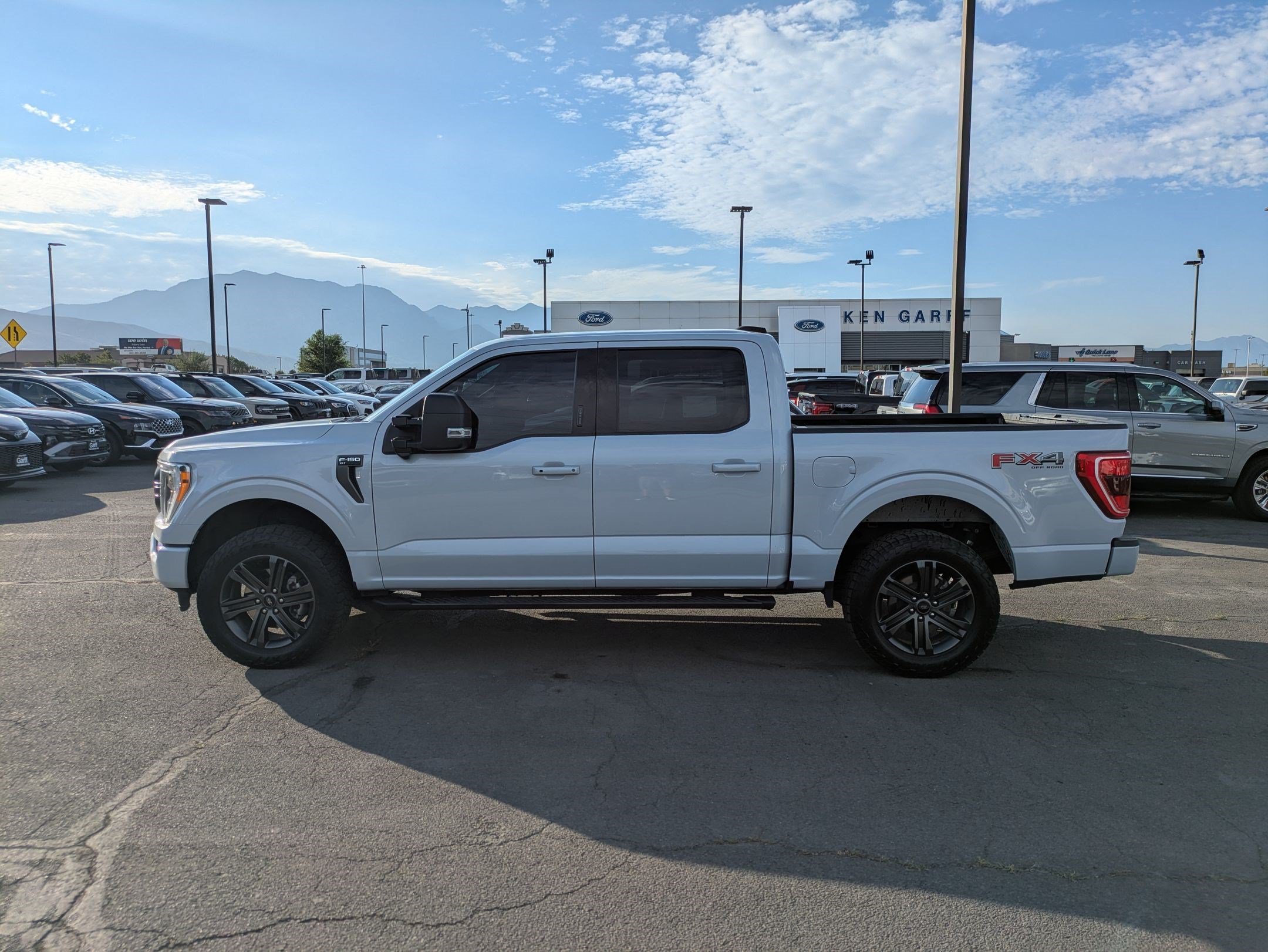 Used 2021 White Metallic Ford XLT image 7