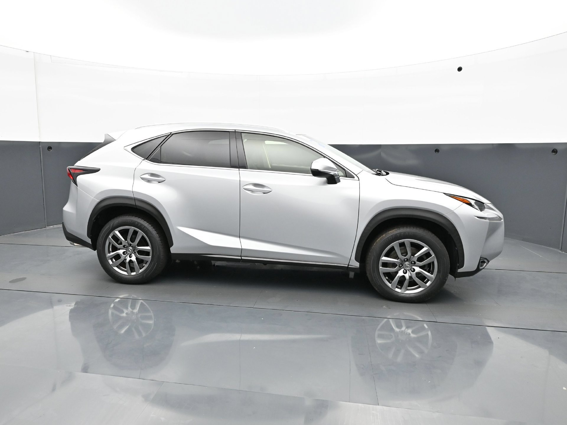 Used 2015 Silver Lexus 200t image 8