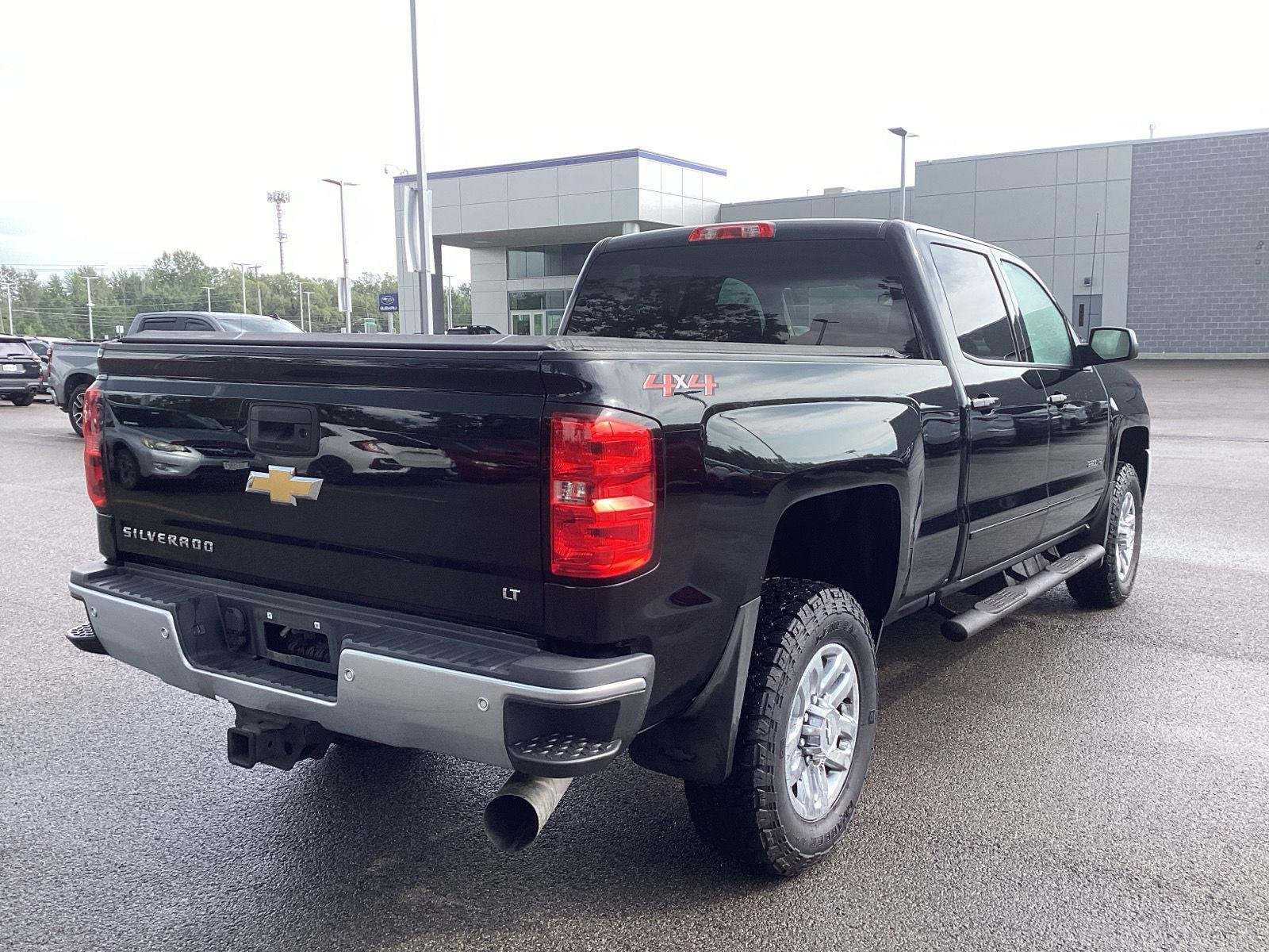 Used 2019 Black Chevrolet LT image 7