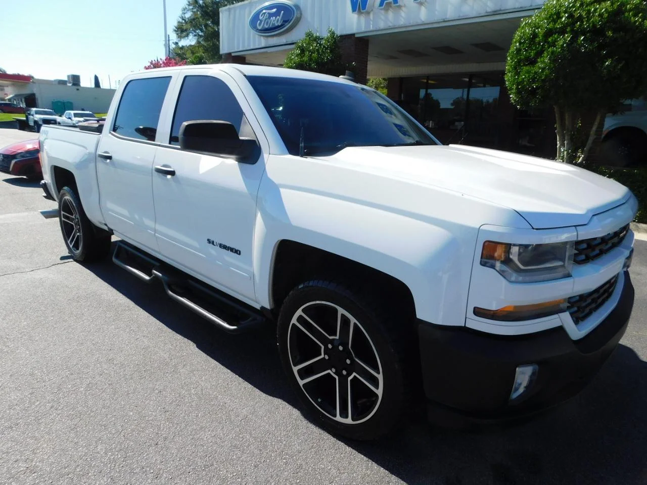 Used 2016 Chevrolet Silverado 1500 LT with VIN 3GCUKREC9GG273236 for sale in Hawkinsville, GA