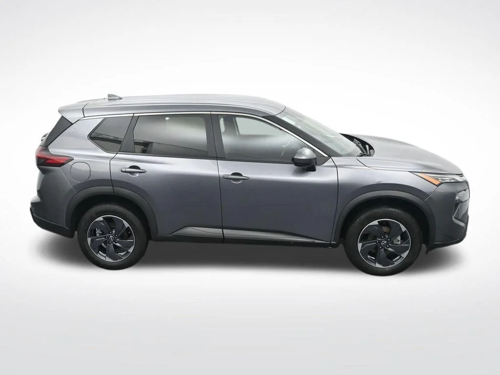 Used 2025 Gray Nissan SV image 24