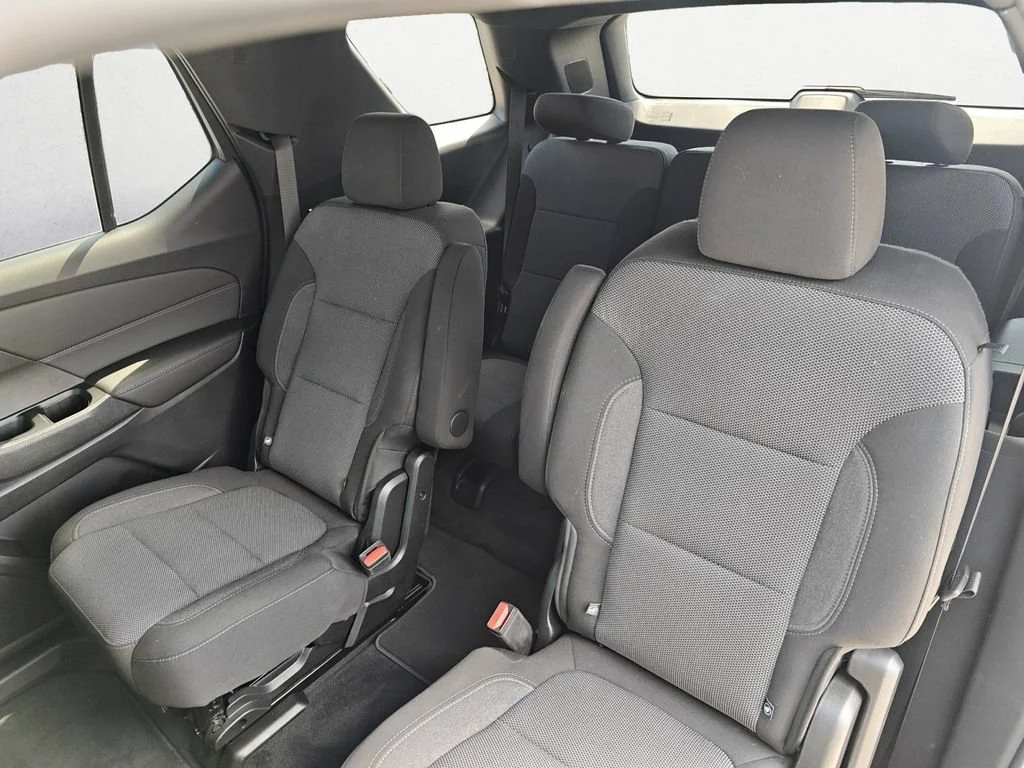Used 2023 STERLING GRAY METALLIC Chevrolet LT Cloth image 10
