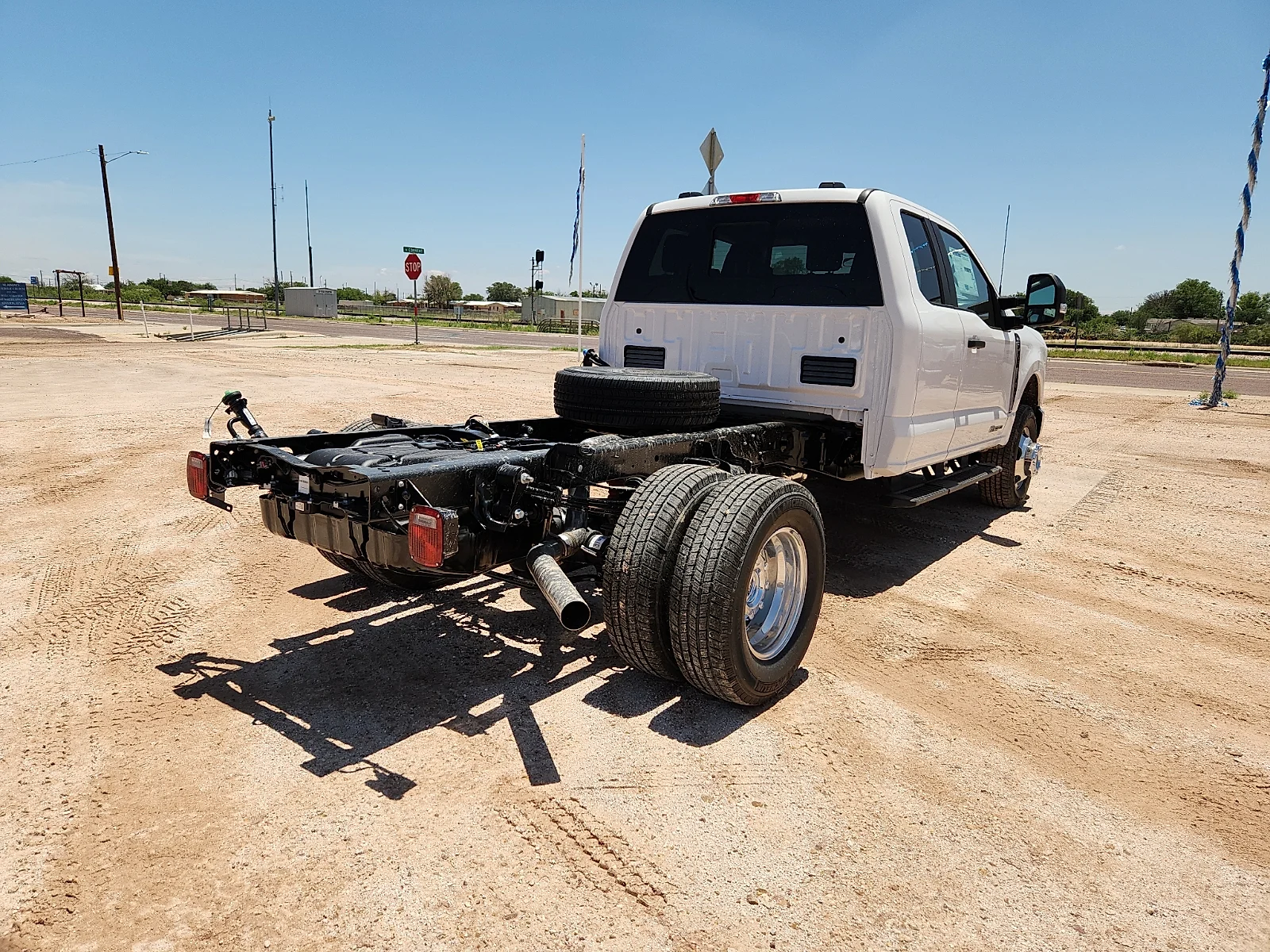 New 2026 Oxford White Ford F-350® XL image 7