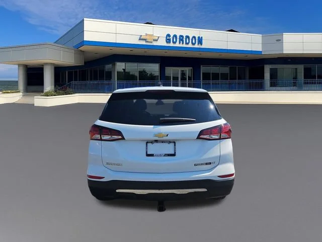 Used 2024 Summit White Chevrolet LT image 4
