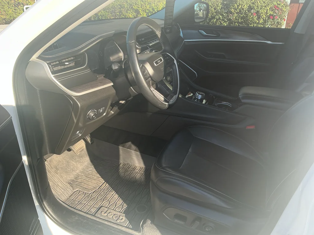 Used 2021 Bright White Clearcoat Jeep Limited image 12