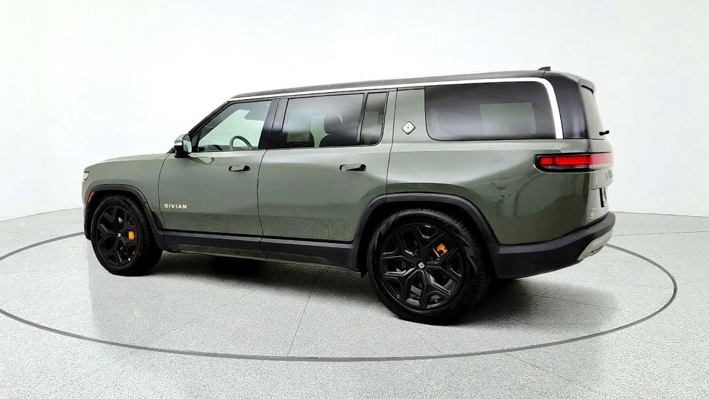 Used 2022 Forest Green Rivian Launch Edition AWD image 7