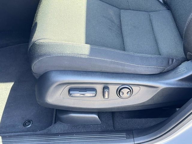 Certified Used 2025 Solar Silver Metallic Honda EX image 16