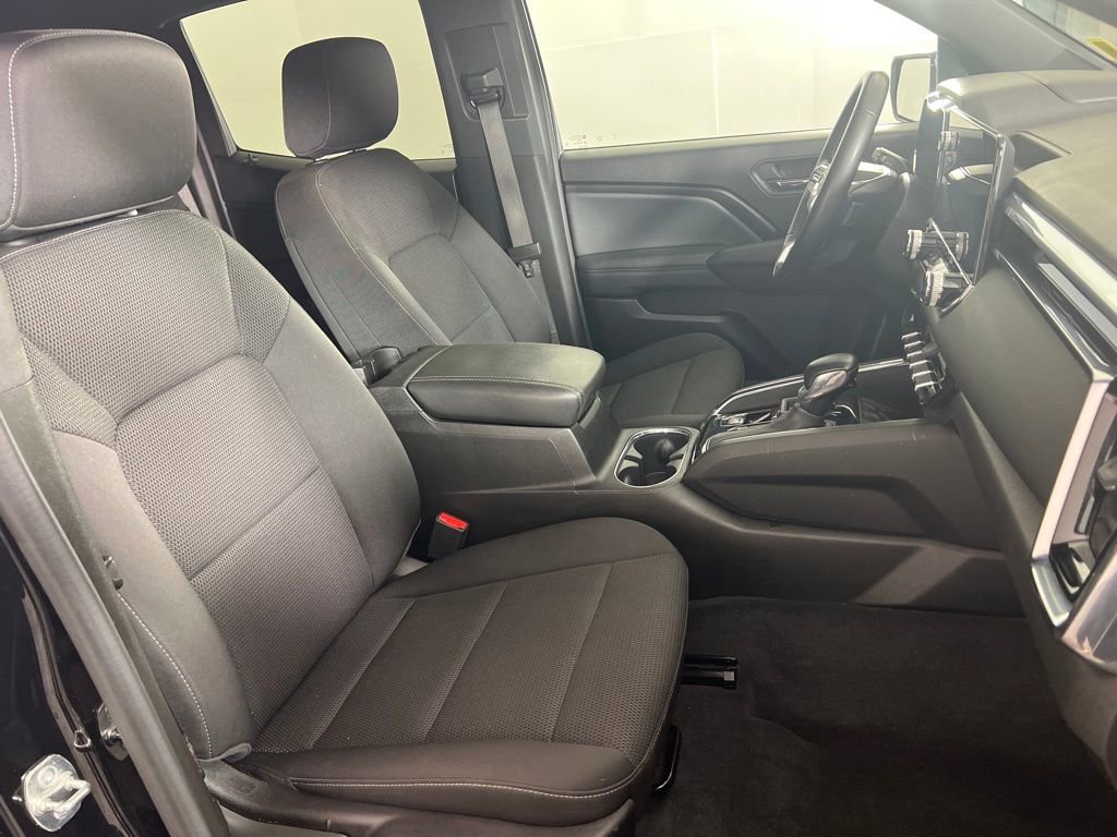 Used 2024 Onyx Black GMC Elevation image 19