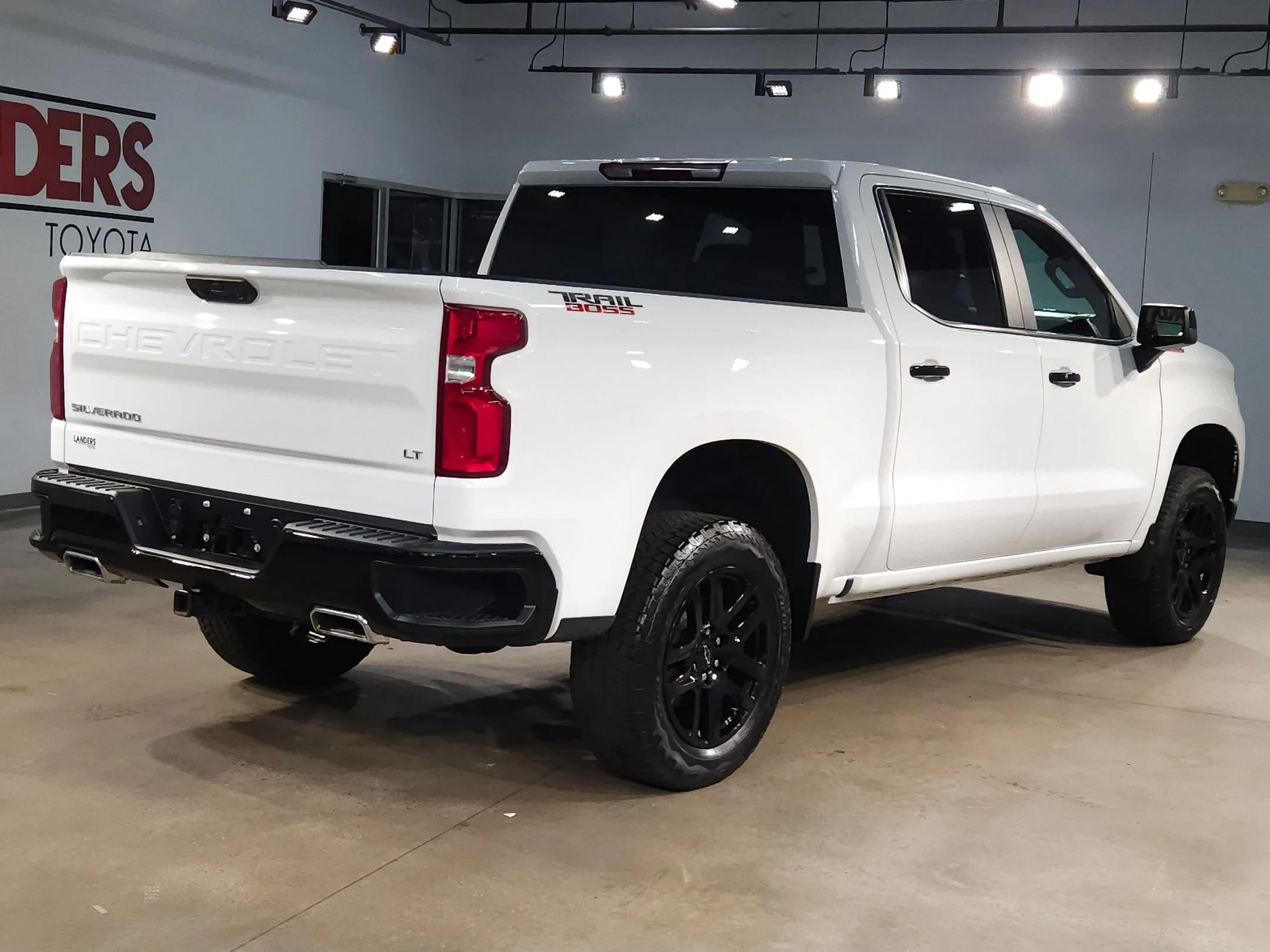 Used 2026 Summit White Chevrolet LT Trail Boss image 7