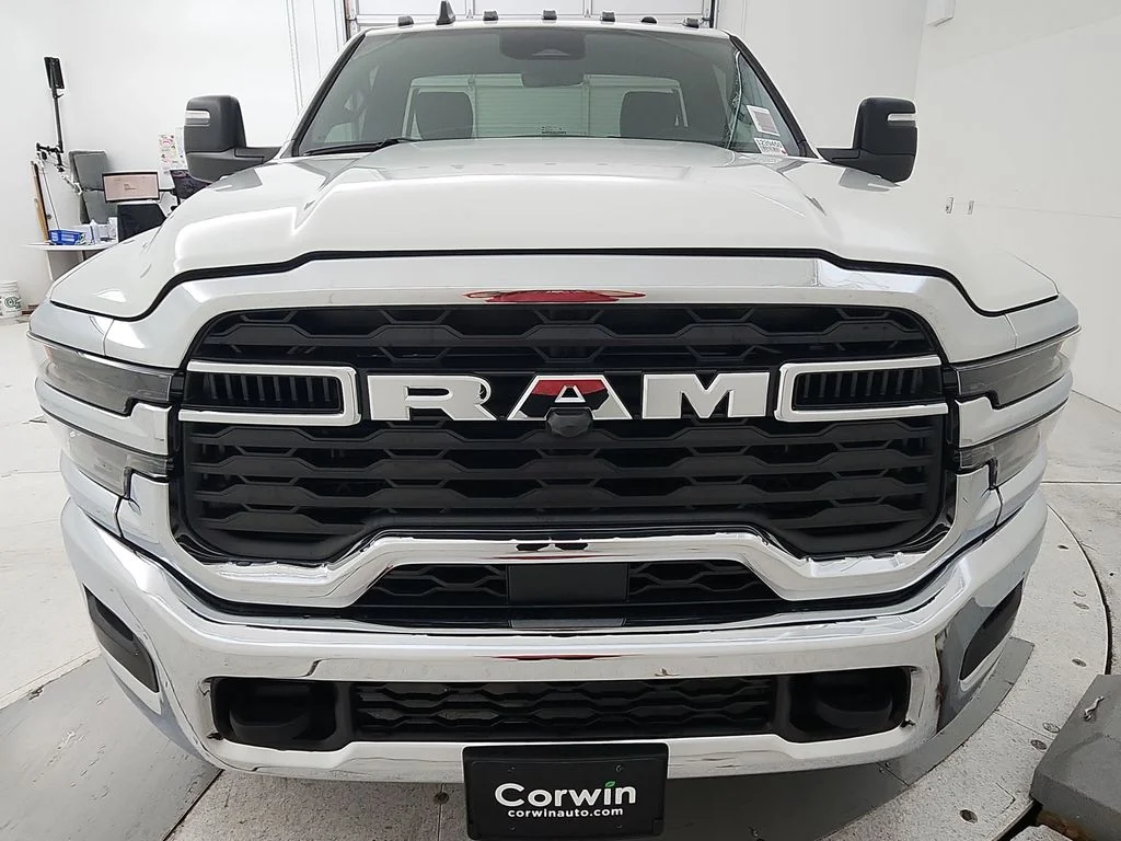 New 2026 Bright White Clearcoat RAM Tradesman image 3