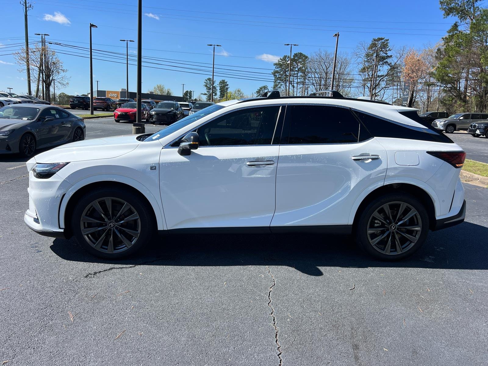 Used 2023 Ultra White Lexus 350 F SPORT Handling image 9