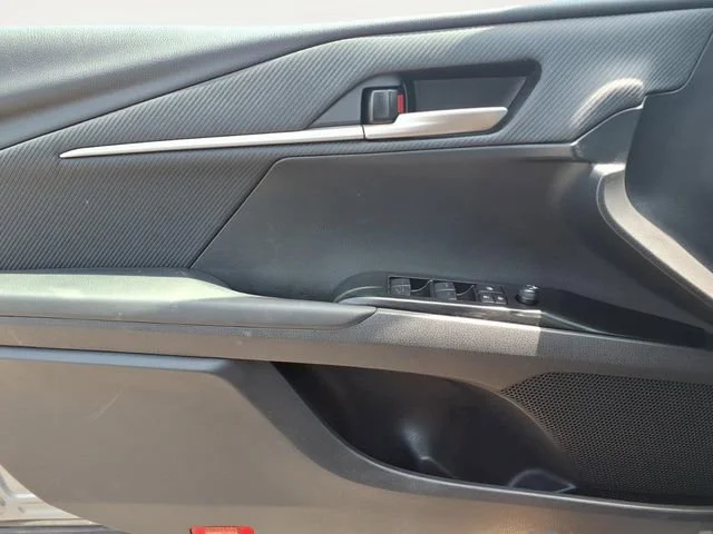 Used 2025  Toyota LE image 16