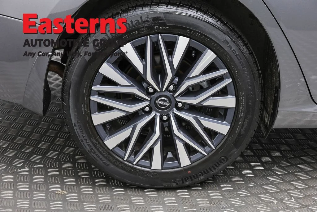 Used 2023 Gray Nissan 2.5 SV image 30