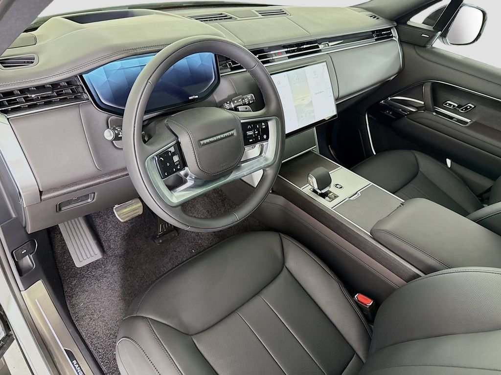 New 2026 Fuji White Land Rover SE image 9