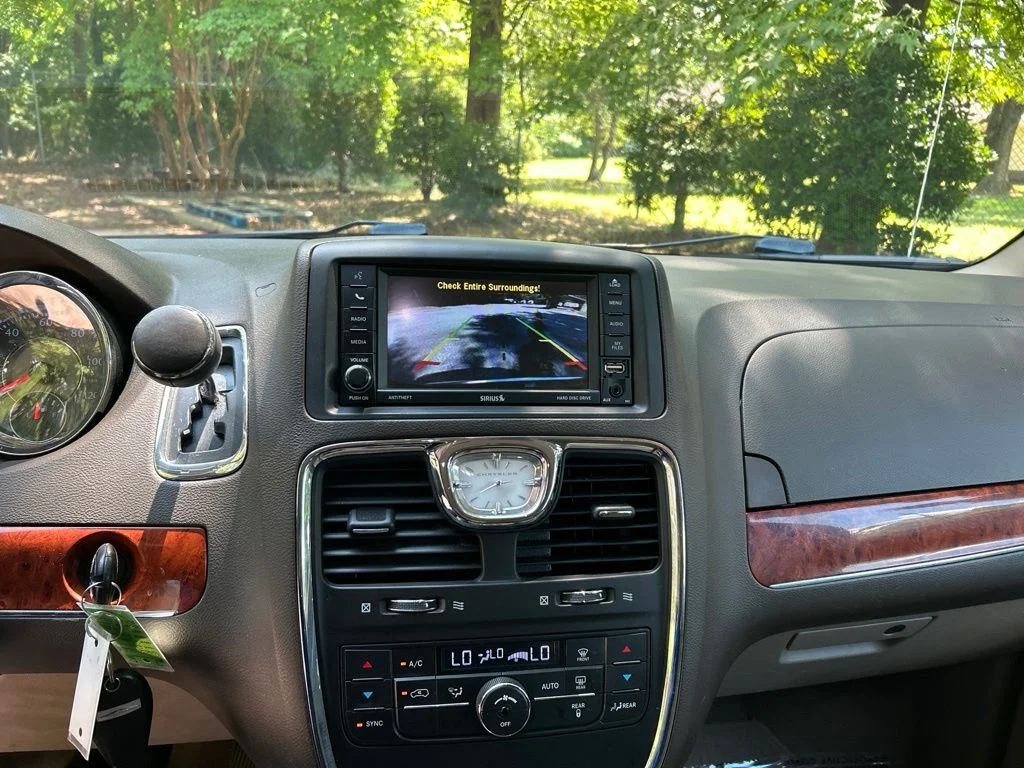 Used 2015 Black Chrysler Touring image 17