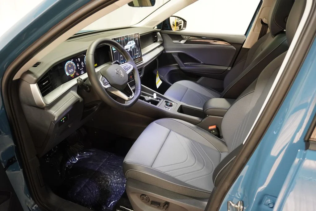 New 2026 Blue Volkswagen 2.0T SE image 9