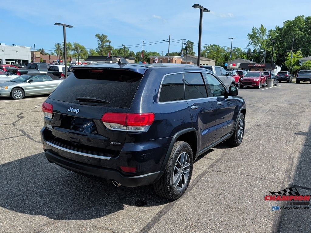 Used 2018 Blue Jeep Limited image 4