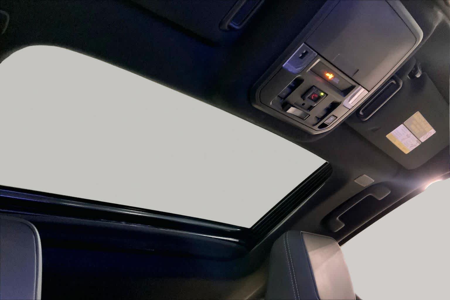 Used 2025 Underground Toyota Limited image 14