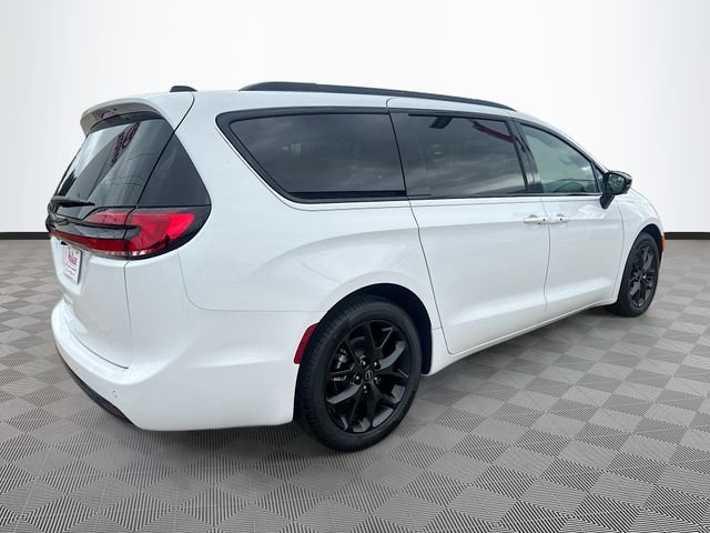 2026 Chrysler Pacifica Select - Photo 7