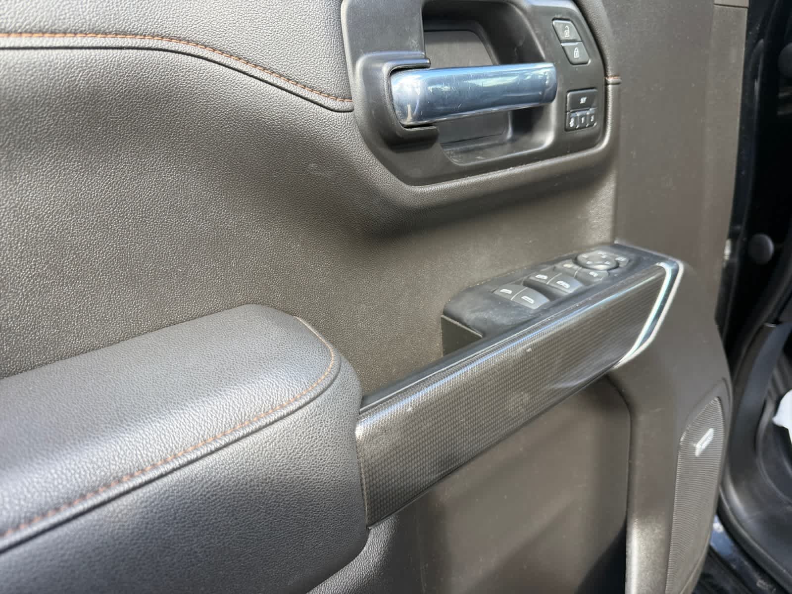 Used 2022 Onyx Black GMC AT4 image 10