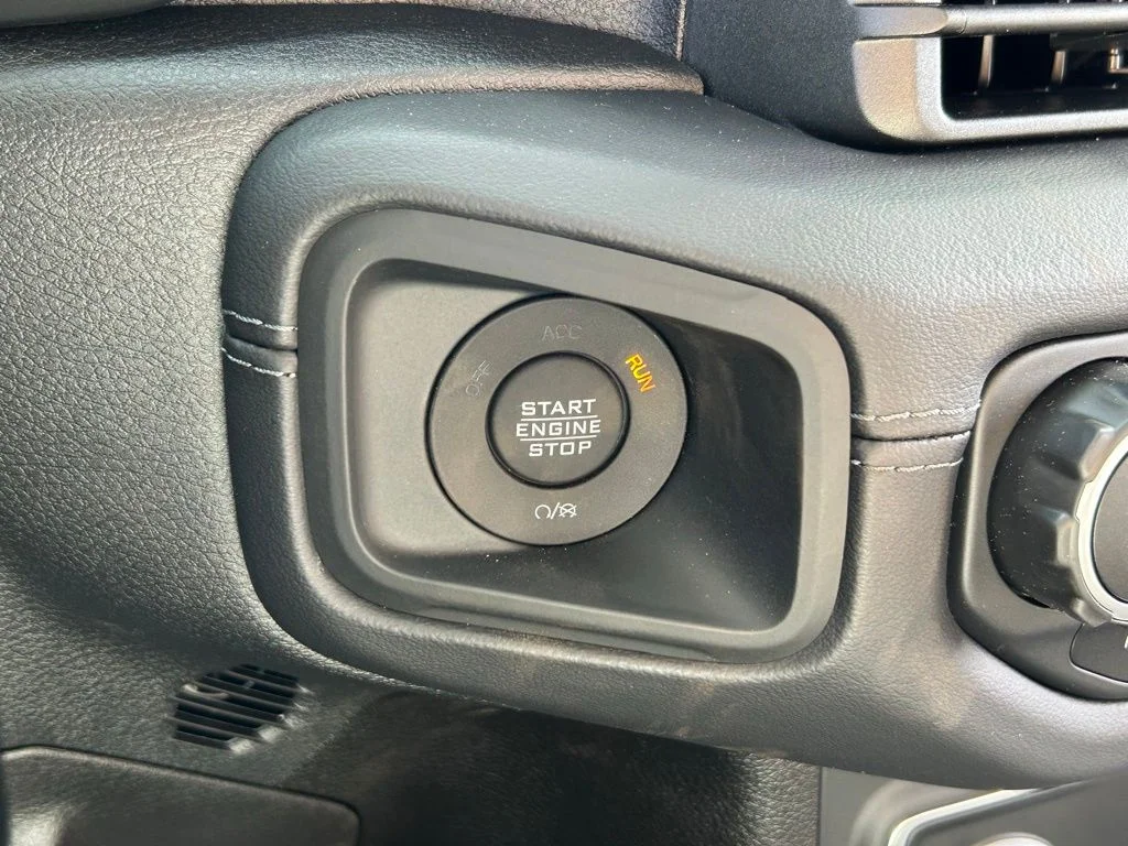 Used 2024 Blue Jeep Sahara image 39