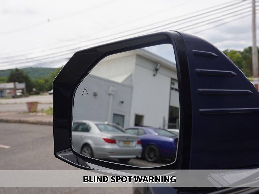 Used 2027 Black Kia S image 6