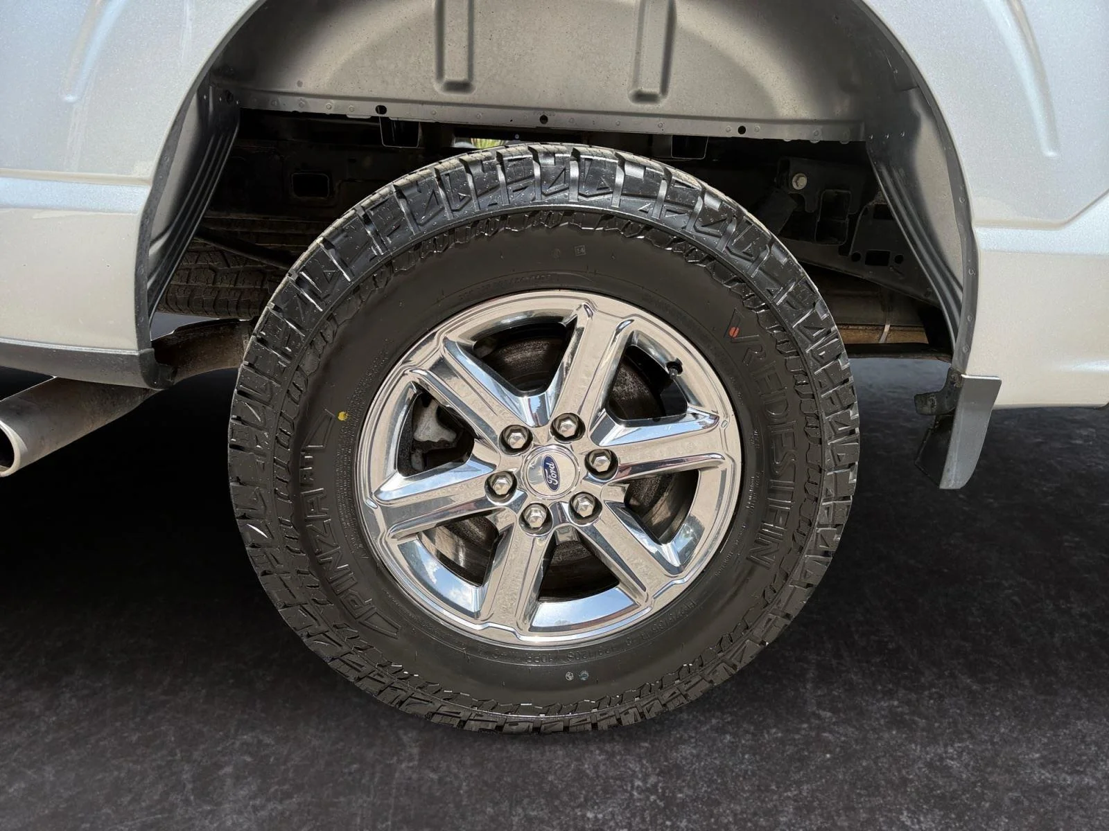 Used 2024 Iconic Silver Ford XLT image 27