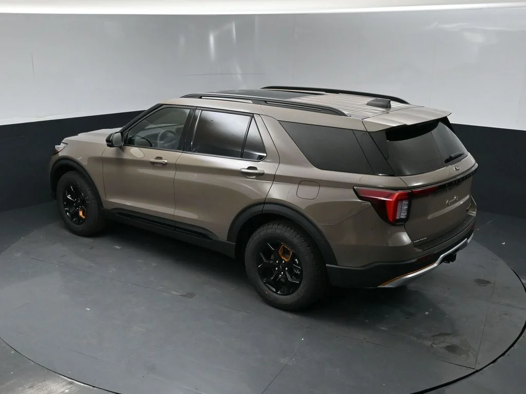 New 2026 Gray Ford Tremor image 39