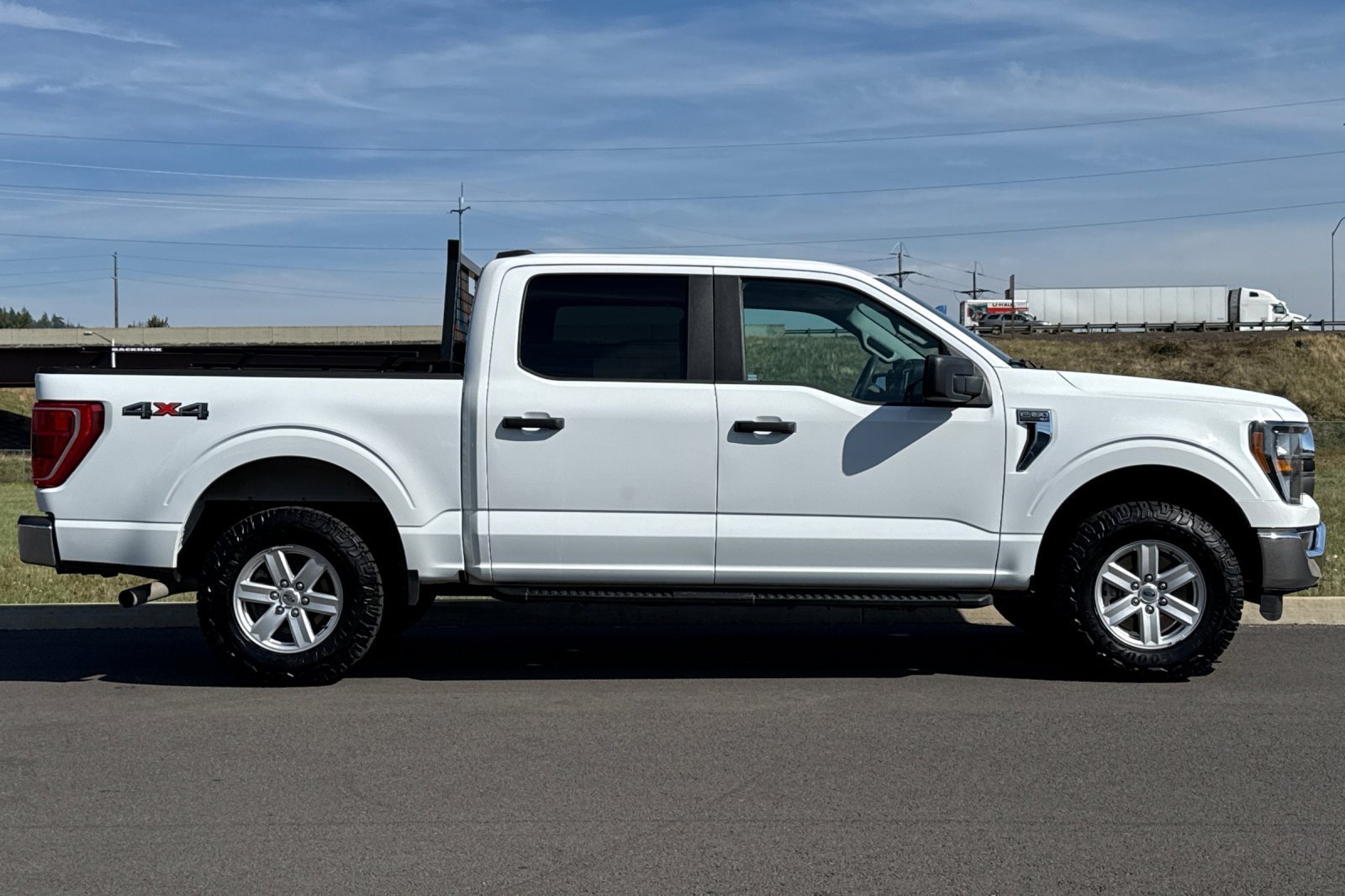 Used 2023  Ford XLT image 2