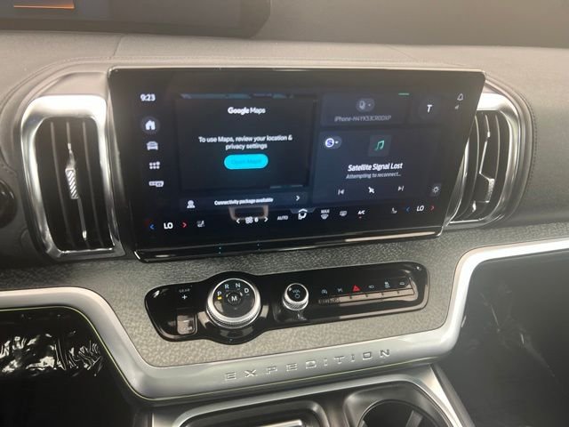 Used 2025 Gray Ford Tremor image 19