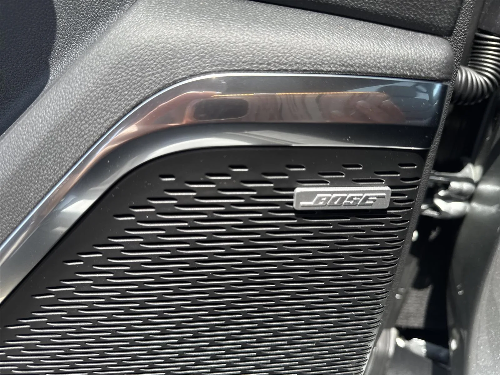 New 2026 Sterling Metallic GMC Elevation image 32
